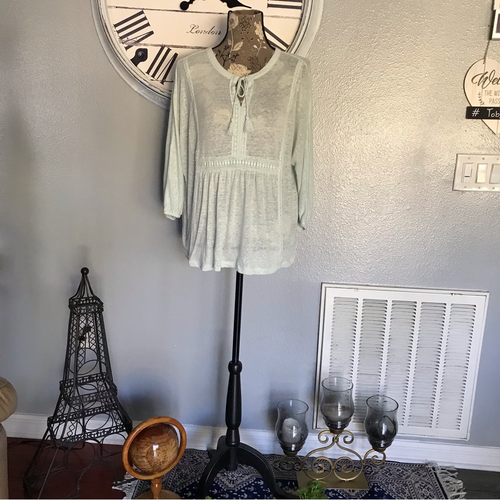 Old navy shirt, new with tags